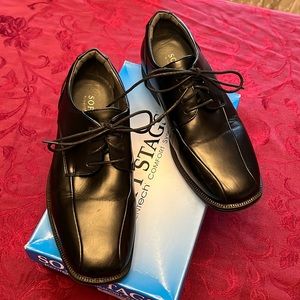 Men’s Dress Shoes size 9 worn 3 times